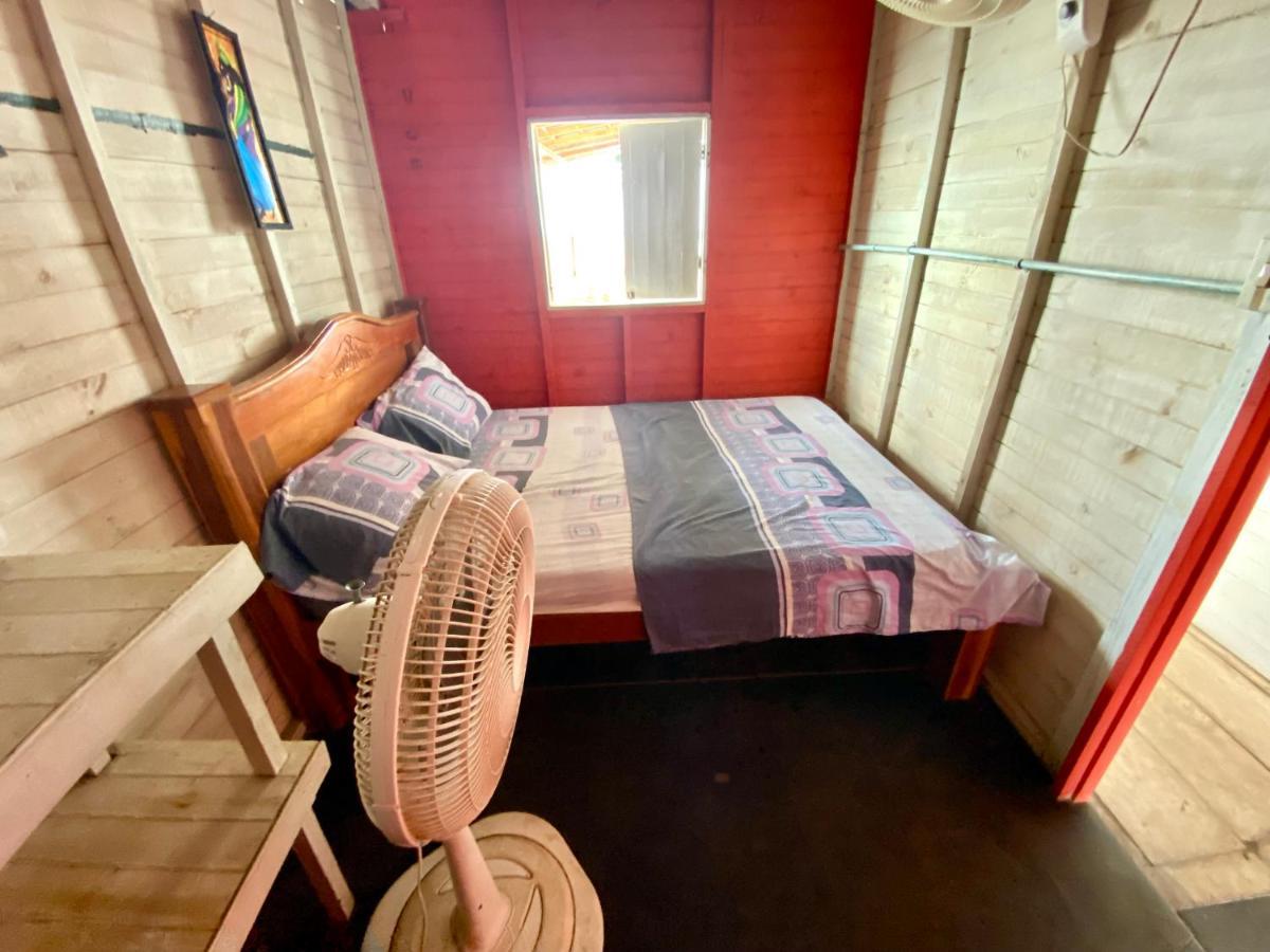 Hostal Paraiso Остров Мукура Екстериор снимка